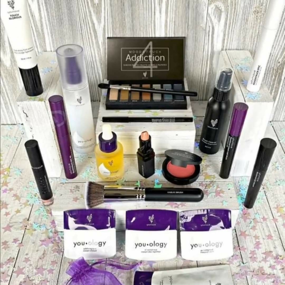 Georgous Kitt. Y-Cosmetics